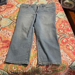 Capri Jeans